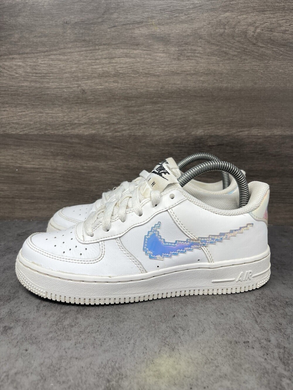 Nike Air Force 1 LV8 Pixel Swoosh White Iridescent Size 5Y Kids Shoes CW1577-100